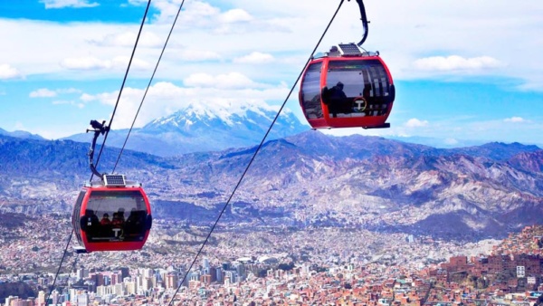 La Paz city tour in Gondola